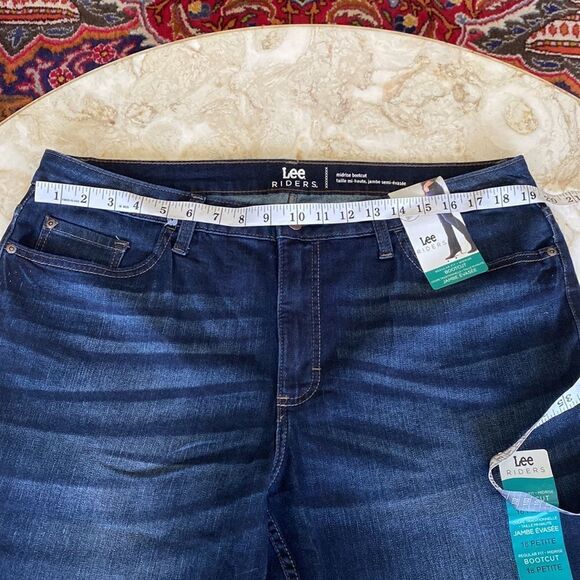 NWT Lee Riders Mid Rise Bootcut Jeans - Picture 9 of 14